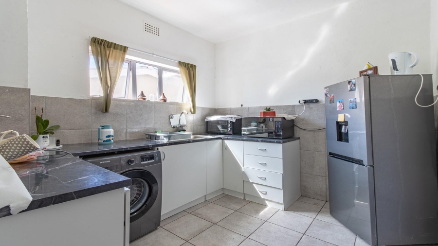 2 Bedroom Property for Sale in Churchill Estate Western Cape